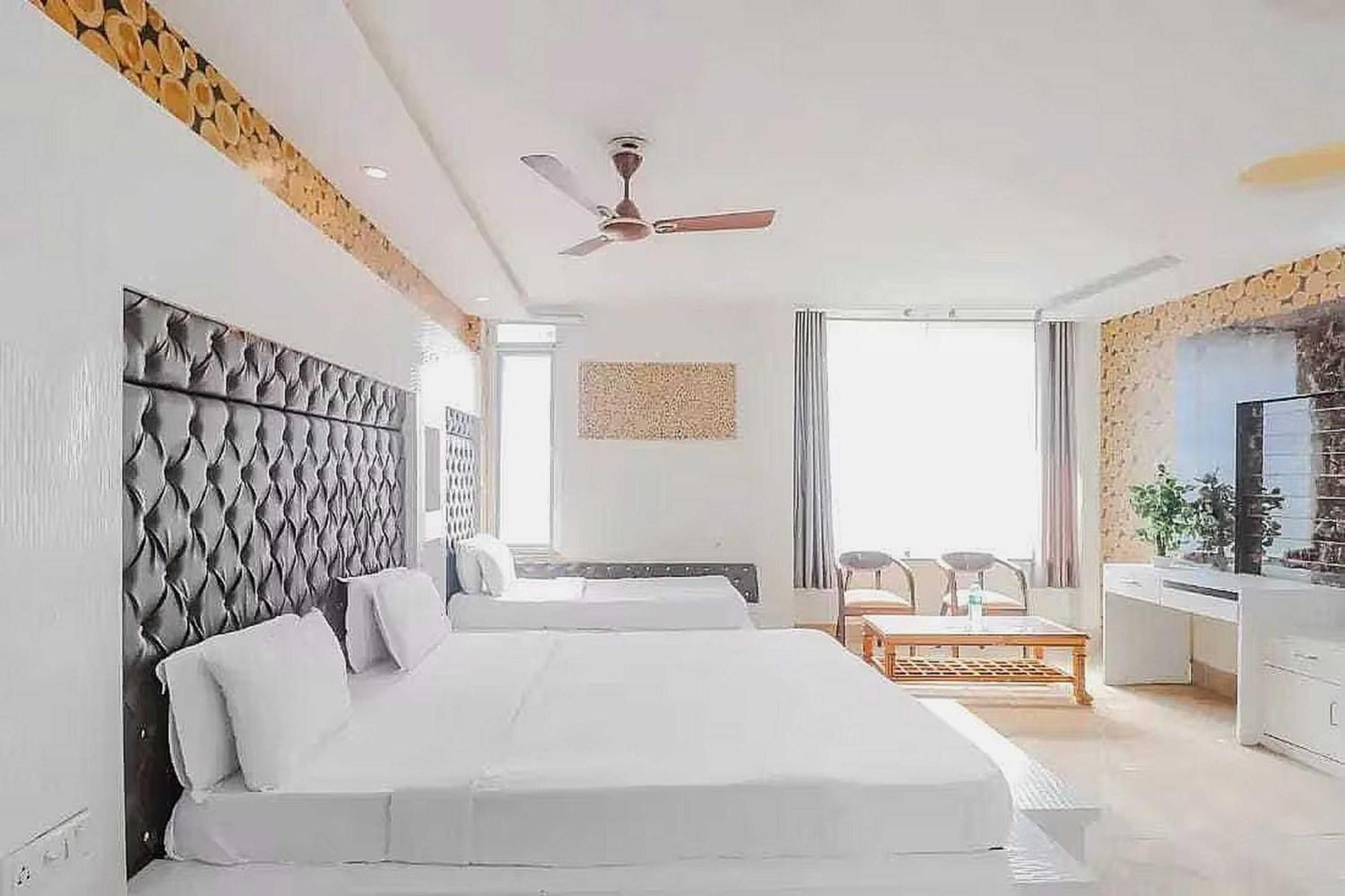 Super Hotel O Vivaan Residency Rohtak Exterior foto